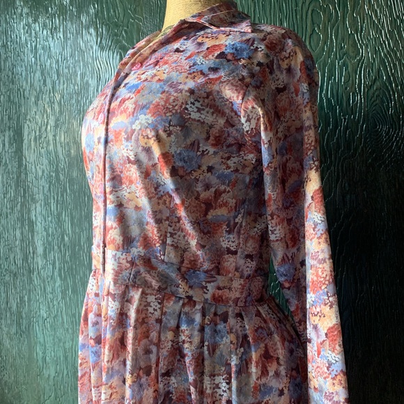 Handmade Vintage 1970 knee length poly secretary dress with collar browns & blue - Picture 7 of 12